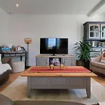 펜션 5 Bedroom Beautiful In