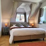 5 Bedroom Beautiful In Prázdninový dům Westende-Bad