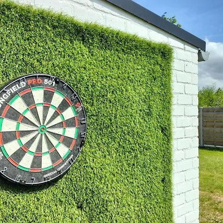 Nyaraló 5 Bedroom Beautiful In