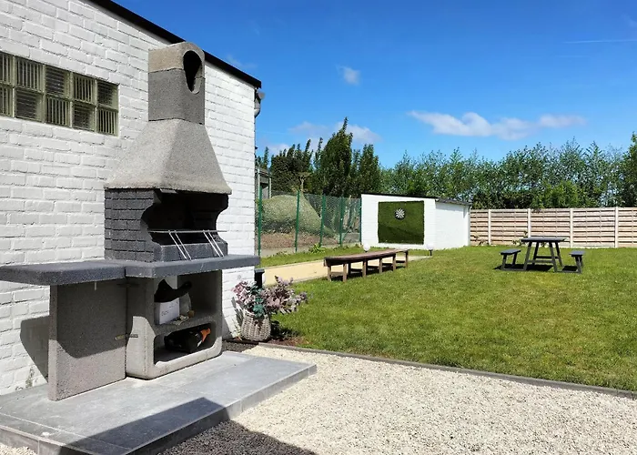 5 Bedroom Beautiful In *