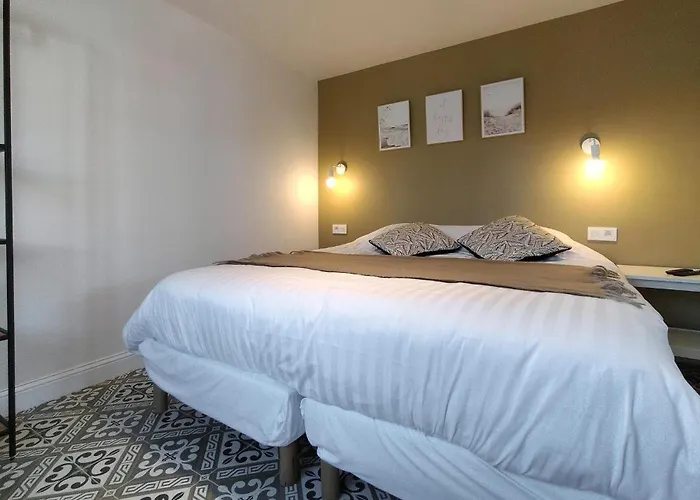 5 Bedroom Beautiful In Vakantiehuis Westende-Bad