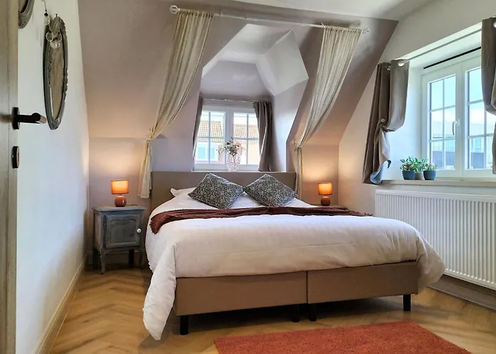 5 Bedroom Beautiful In Holiday home Westende-Bad