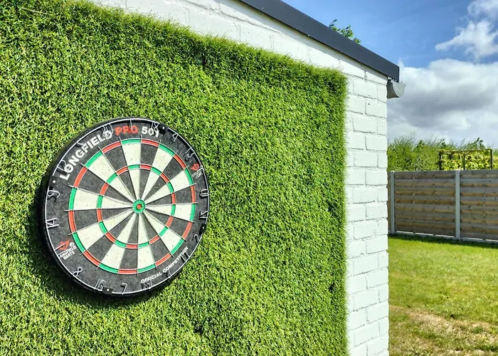 Holiday home 5 Bedroom Beautiful In